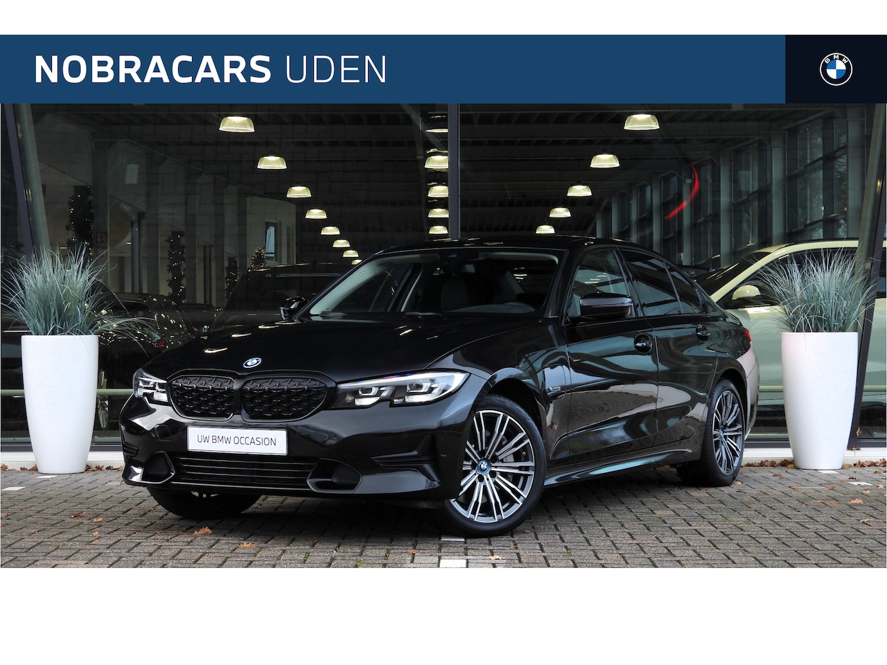 BMW 3-serie - 330e xDrive High Executive Automaat / Trekhaak / HiFi / Shadow line / Stoelverwarming / Sp - AutoWereld.nl