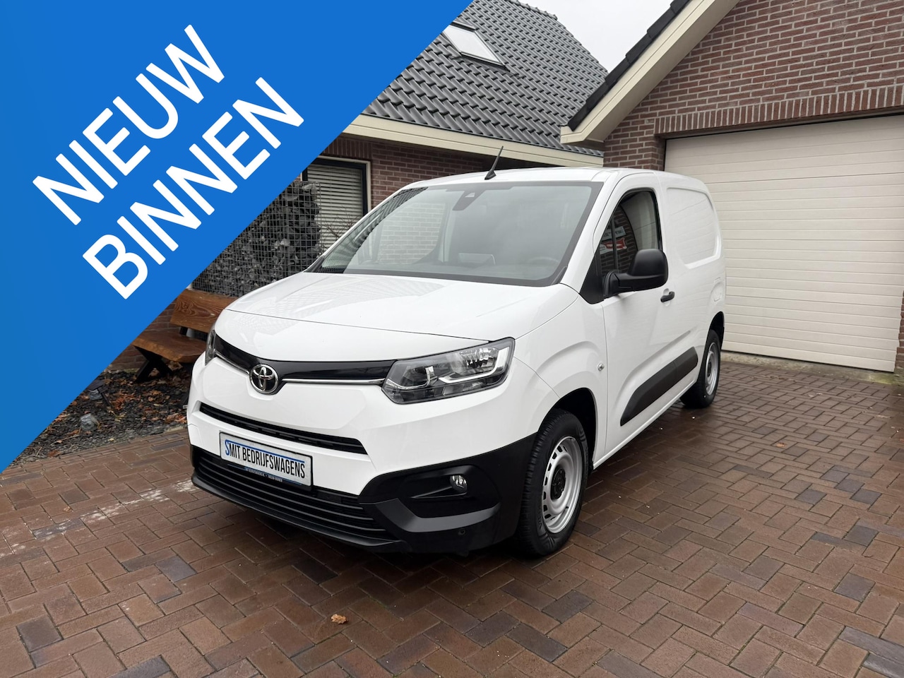 Toyota ProAce City - 1.5 D-4D Live airco cruise nap - AutoWereld.nl