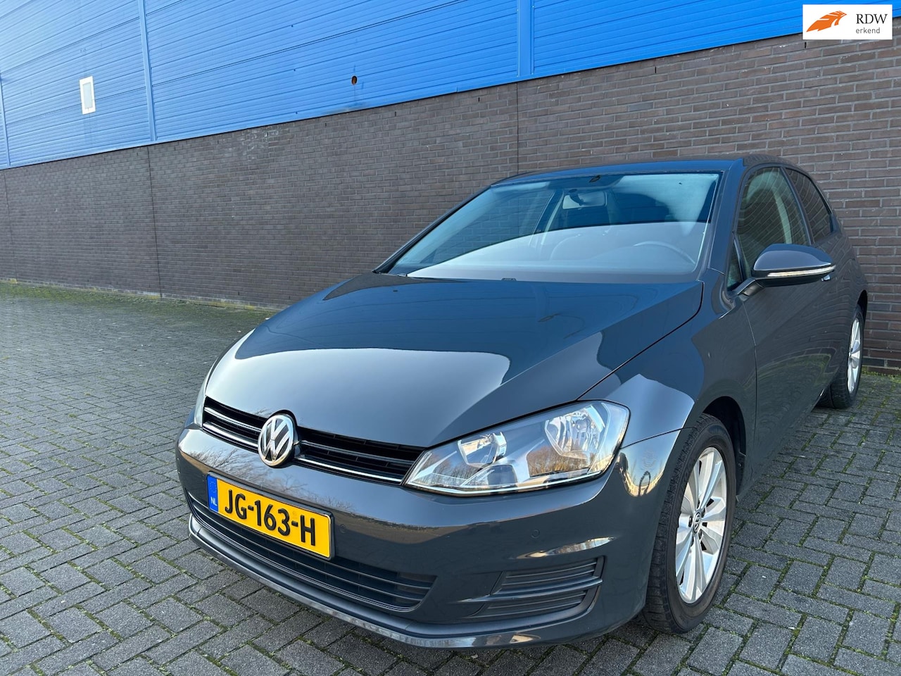 Volkswagen Golf - 1.2 TSI Trendline | Multmedia | 15” LM Velgen | Parkeersensoren V/A | Start/Stop-Systeem | - AutoWereld.nl
