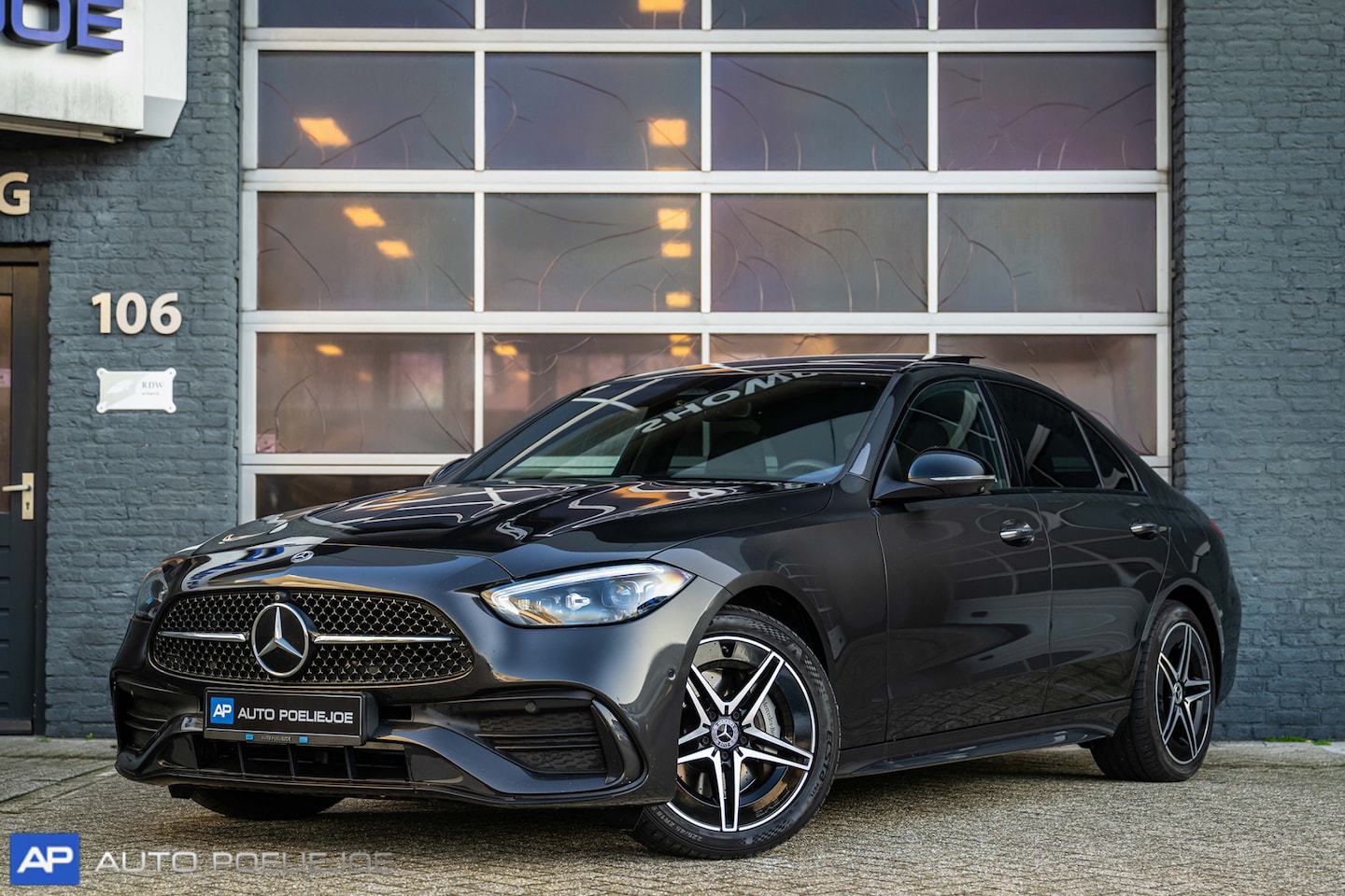 Mercedes-Benz C-klasse Estate - 300 e AMG Line Pano, Leder, 18LM, 360 Camera, Navi, Alarm, Elec Stoelen , MBUX, - AutoWereld.nl