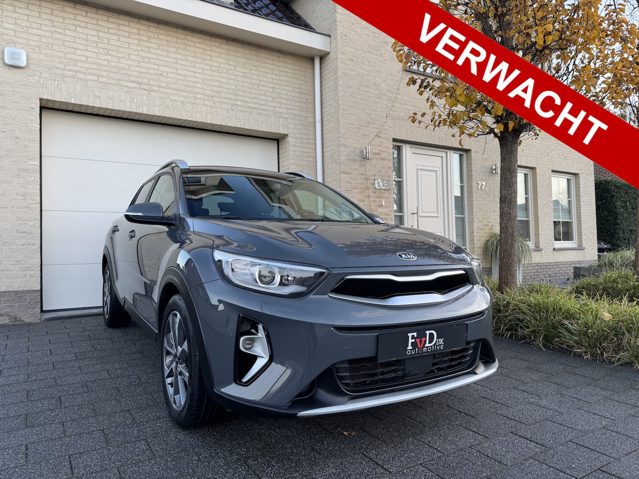 Kia Stonic - 1.0 T-GDi 100pk DynamicPlusLine Navi Camera Carplay Leder Led 17" Pdc - AutoWereld.nl