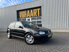 Volkswagen Golf - 1.6-16V Highline | CLIMATE | CRUISE | SCHERM | DUBBELE UITLAAT |