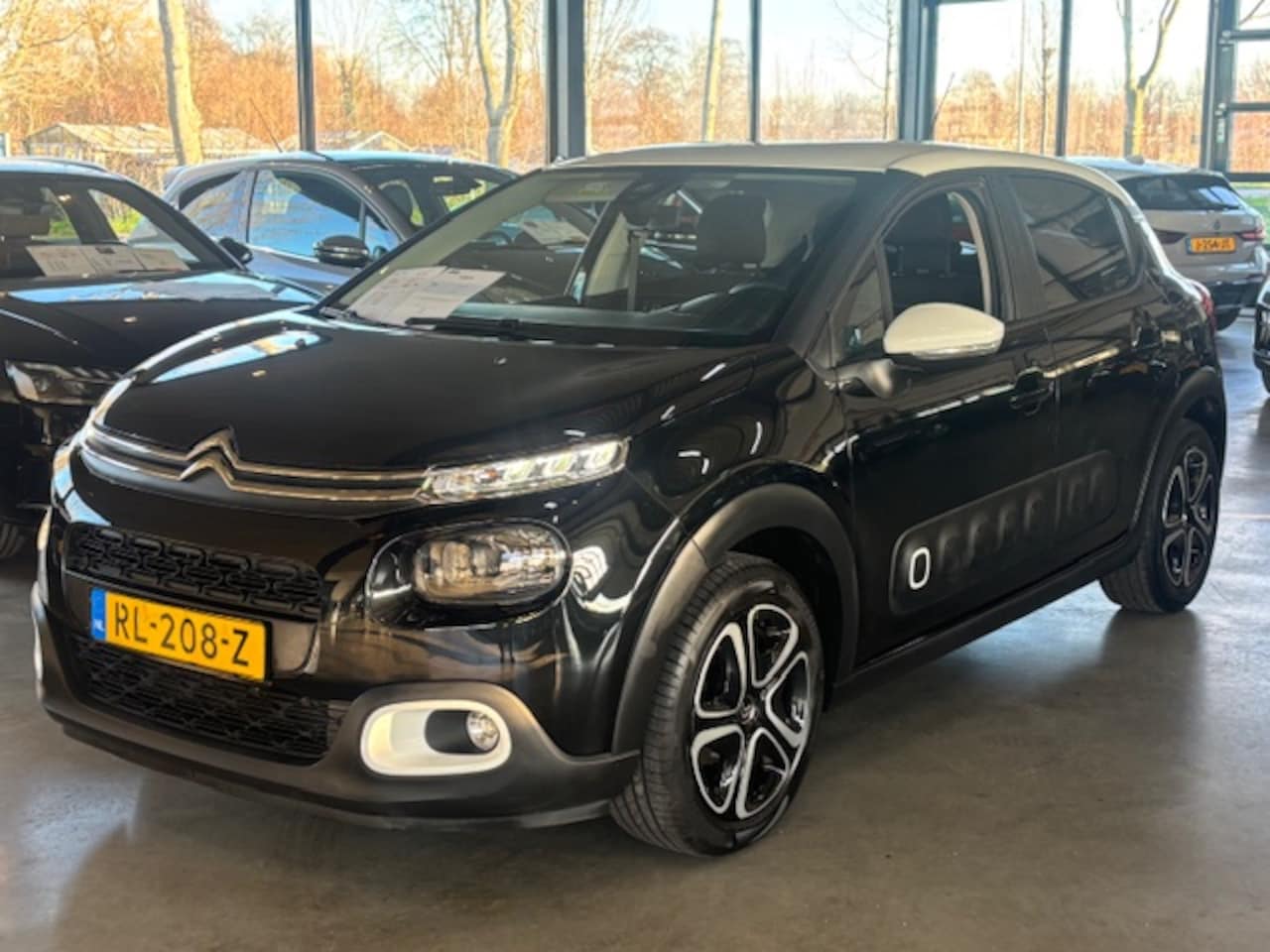 Citroën C3 - 1.2 PureTech Feel Edition 1.2 PureTech 82pk Feel Edition - AutoWereld.nl