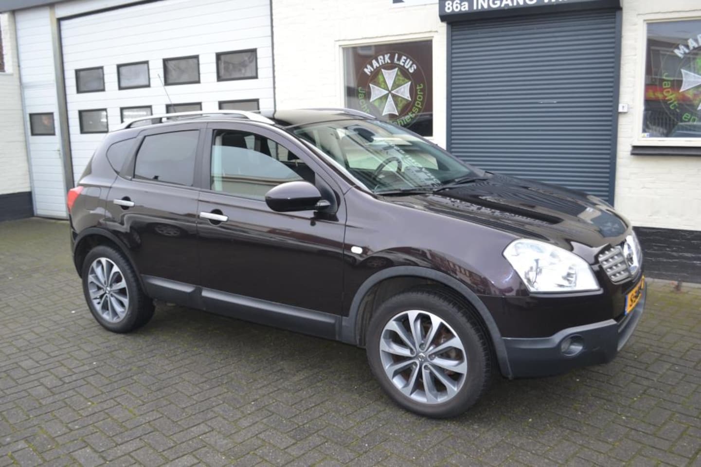 Nissan Qashqai - 2.0 Connect Edition Pano/Complete uitvoering - AutoWereld.nl