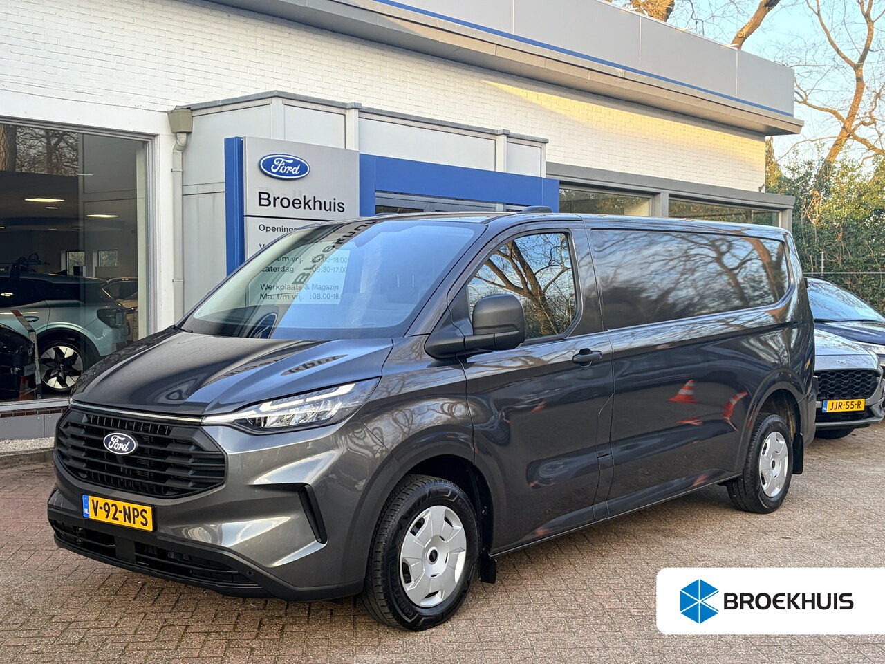 Ford Transit Custom - 320 2.0 TDCI 136pk L2H1 Trend | Driver Assistance Pack | Full LED | Heavy duty betimmering - AutoWereld.nl