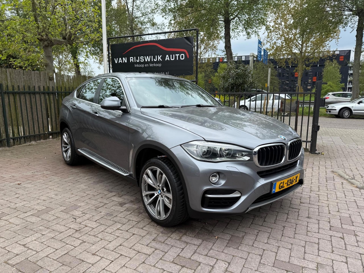 BMW X6 - XDrive30d High Exe Xenon Pano Dealer Ond Nav Camera - AutoWereld.nl