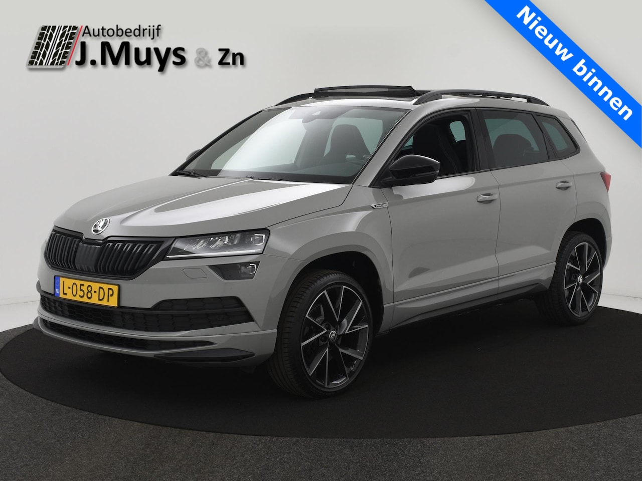 Skoda Karoq - 1.5 TSI 150PK ACT Sportline Business PANODAK|TREKH|CANTON|ACC|BLIS|WINTERPACK|ELEK.ACHTERK - AutoWereld.nl