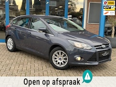 Ford Focus - 1.6 TI-VCT Titanium 2011 Grijs AIRCO LM NAP