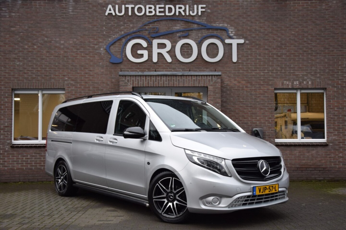 Mercedes-Benz Vito - 190PK! DUBBEL CABINE! TREKHAAK/LED/LEER/CAMERA - AutoWereld.nl