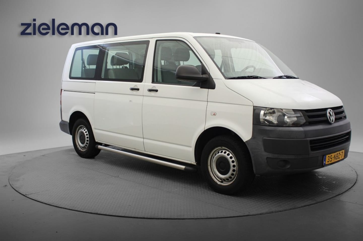 Volkswagen Transporter Kombi - Kombi 2.0 TDI Trendline Baseline 9 Persoons - Airco, Trekhaak - AutoWereld.nl