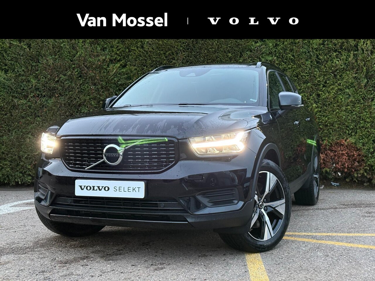 Volvo XC40 - T5 Recharge R-Design | Panoramadak | Trekhaak | Stoel/Stuur Verwarming | - AutoWereld.nl