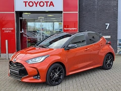 Toyota Yaris - 1.5 Hybrid Executive HEAD-UP PDC VOOR EN ACHTER STOELVERWARMING LUXE BEKLEDING