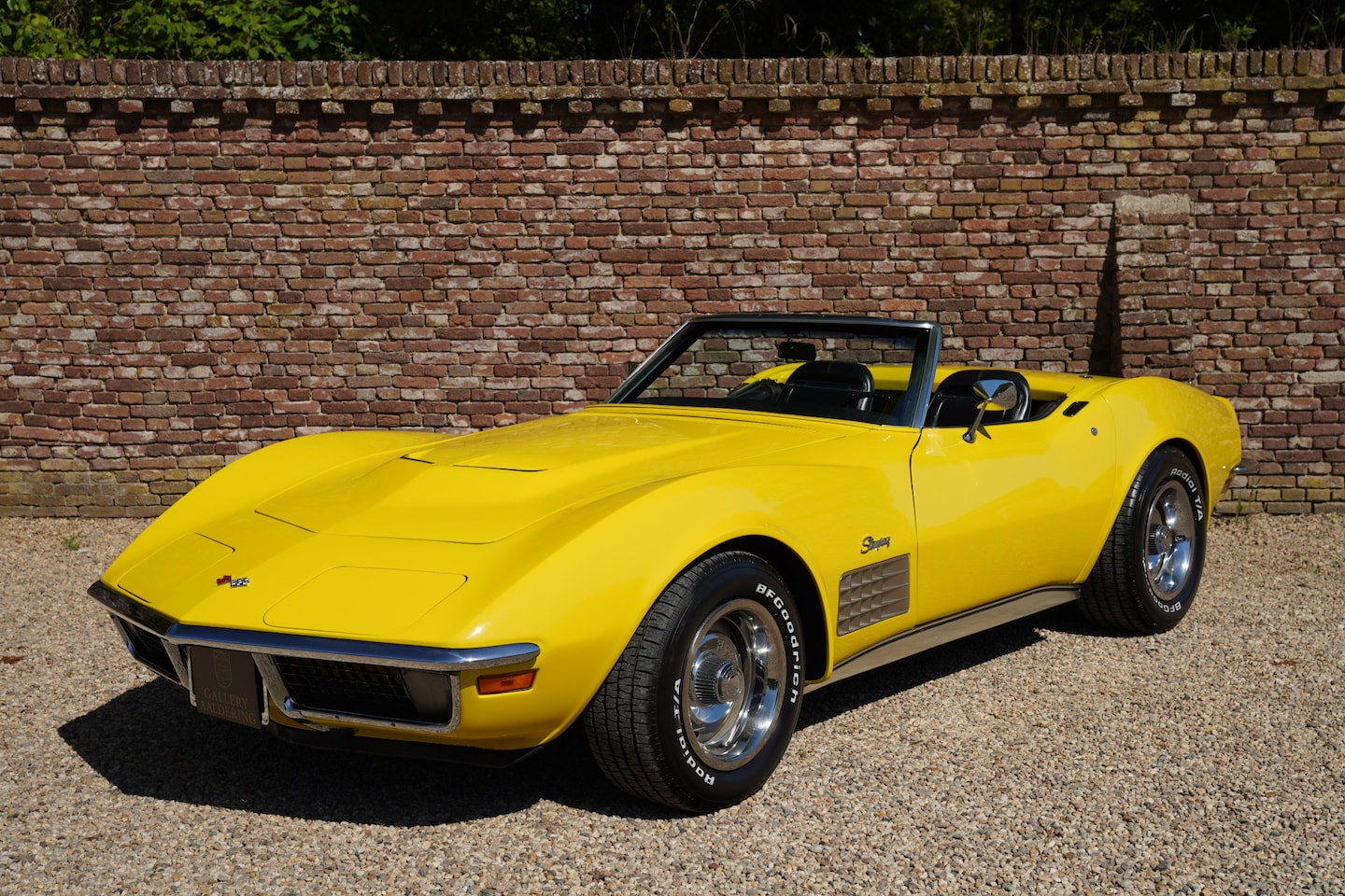 Corvette C3 - Stingray Convertible Restored and rebuilt condition - Just 390 hours of bodywork restorati - AutoWereld.nl