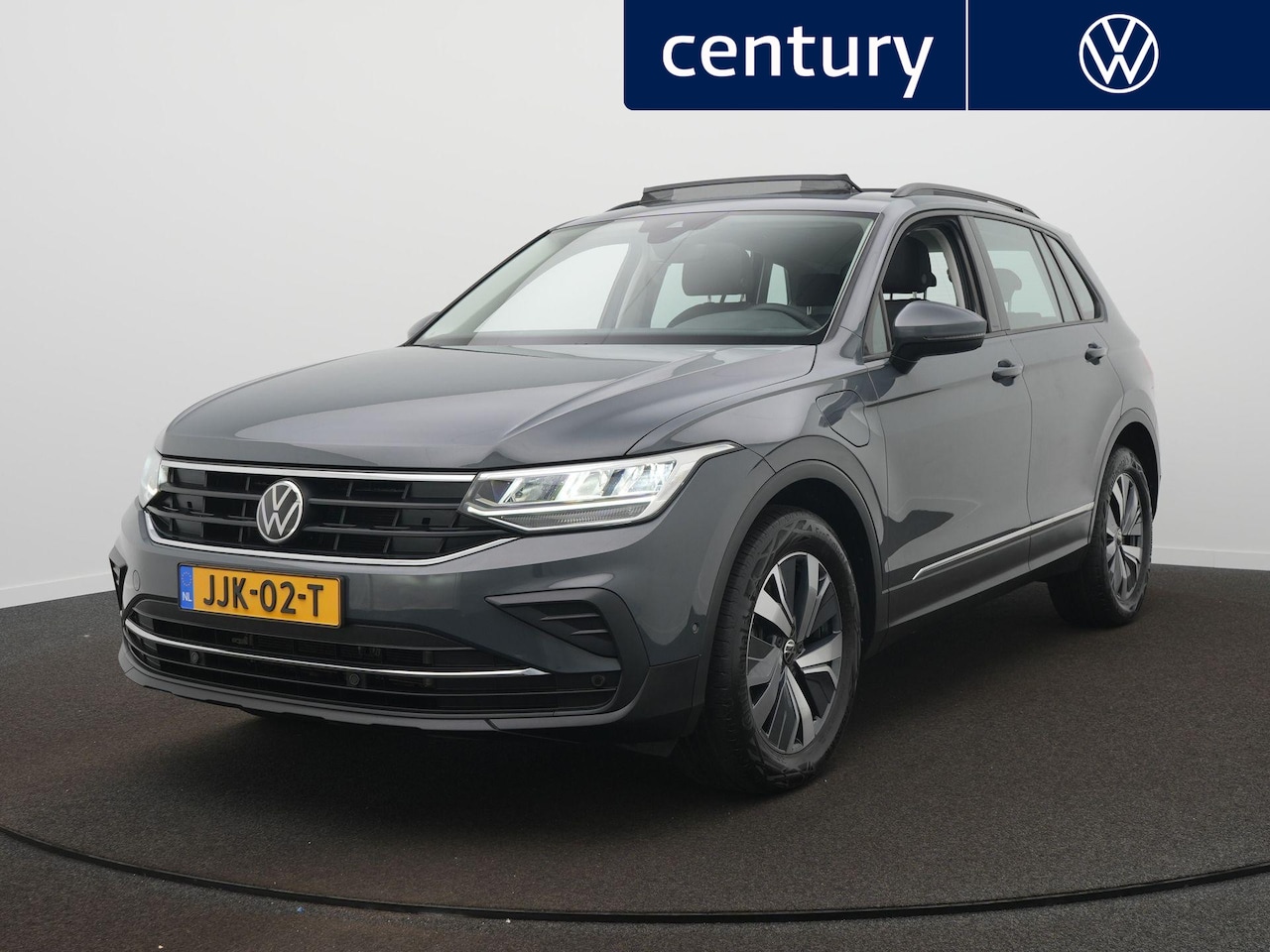 Volkswagen Tiguan - 1.4 TSI eHybrid Life / Panodak / Virtual / Elek. Trekhaak / Massage - AutoWereld.nl