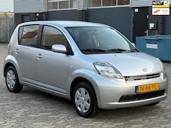 Daihatsu Sirion 2 - 1.0-12V Premium APK NAP