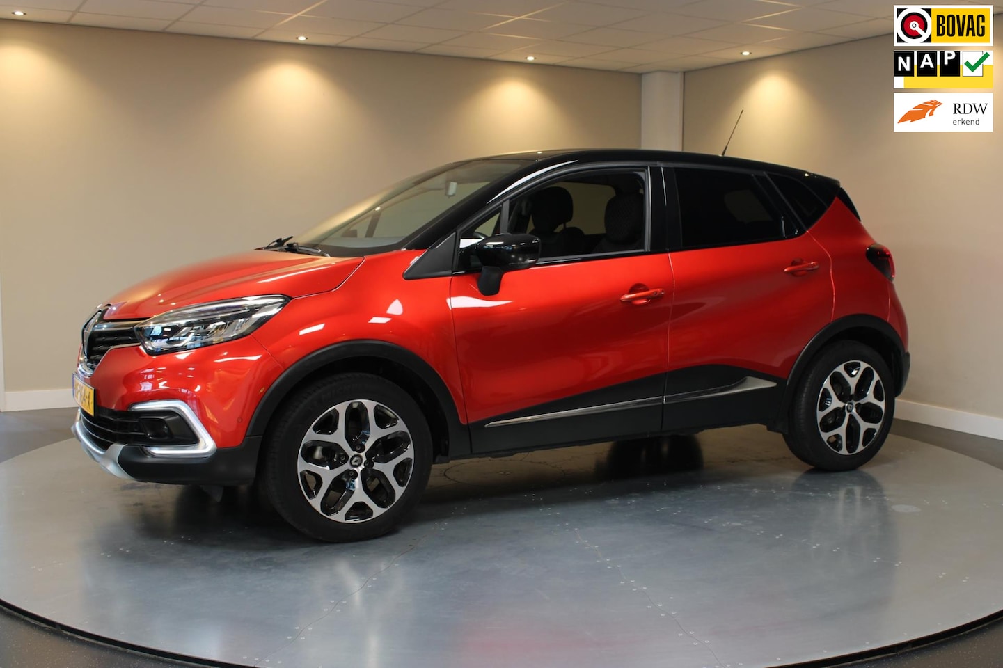 Renault Captur - 1.2 TCe Intens *1ste Eigenaar* Trekhaak|Camera|Blind-spot|Navi|Cruise - AutoWereld.nl