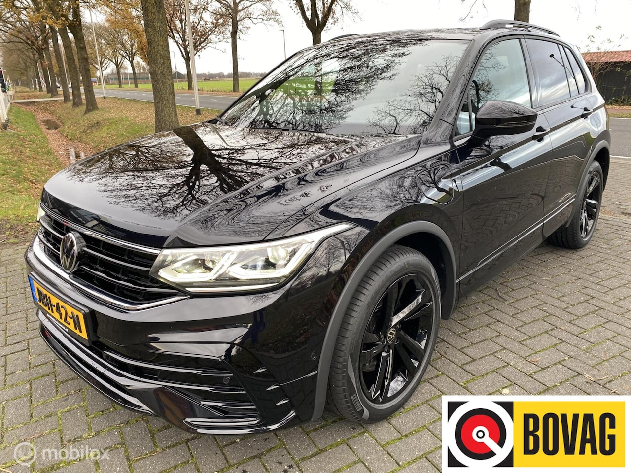 Volkswagen Tiguan - 1.4 TSI eHybrid 3 x R-Line I Black Style 2022 - AutoWereld.nl