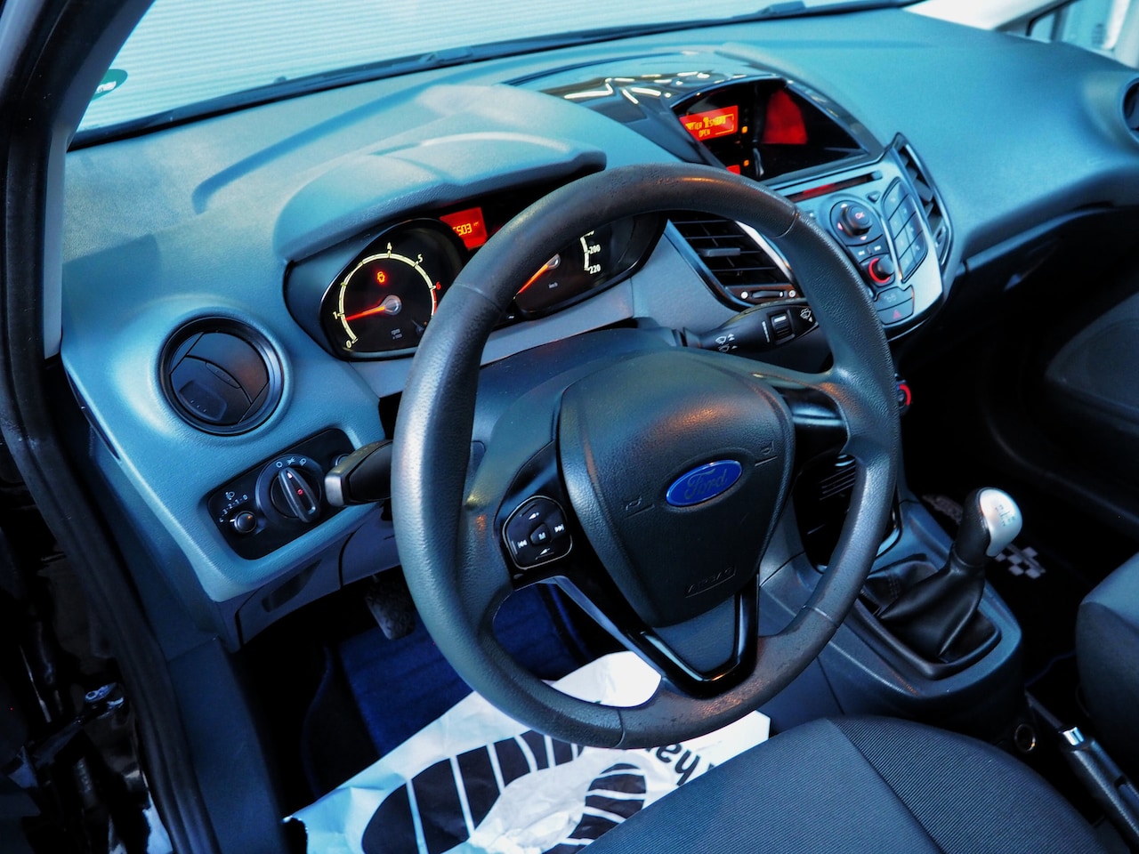 Ford Fiesta - 1.25 Limited AIRCO 5 DEURS LM VELGEN