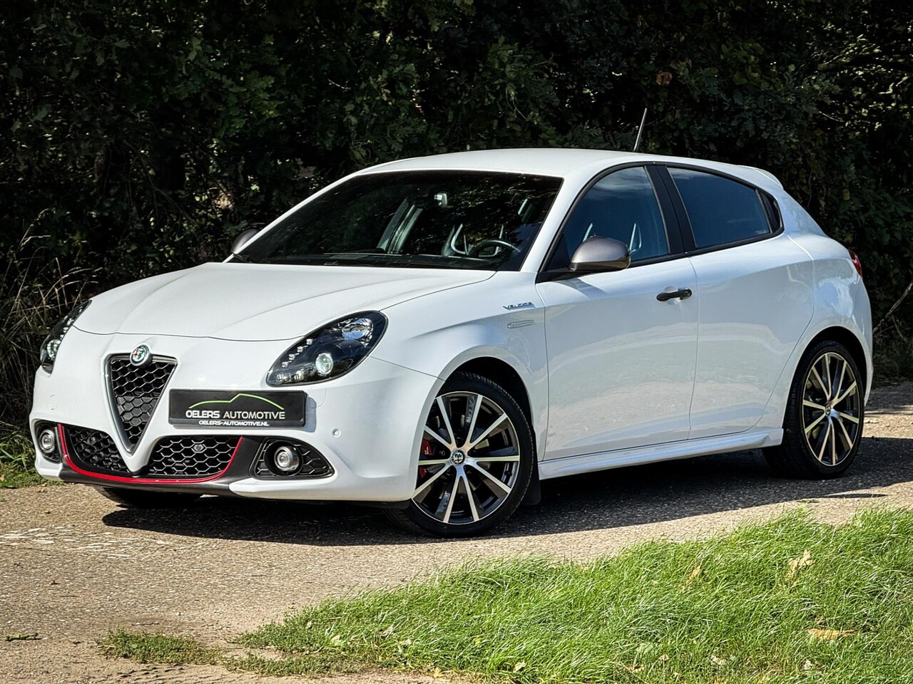 Alfa Romeo Giulietta - 1.750 Turbo Veloce | Clima | Cruise | Navi | Xenon | Sportstoelen | Leder/Alcantara | - AutoWereld.nl