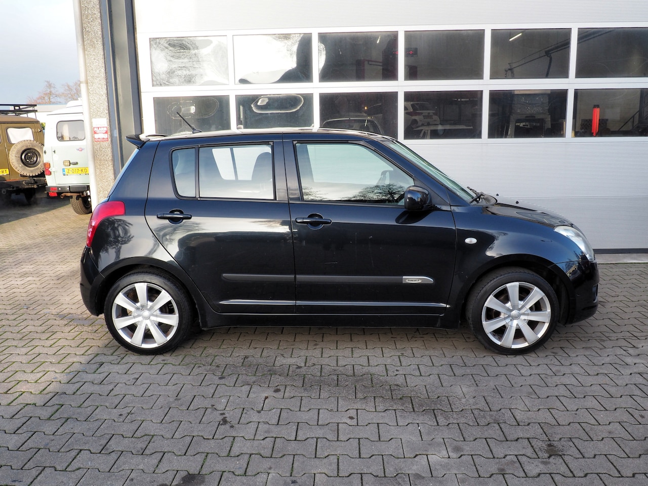 Suzuki Swift - 1.3 Shogun AIRCO LM VELGEN PARKEER S. TREKH.
