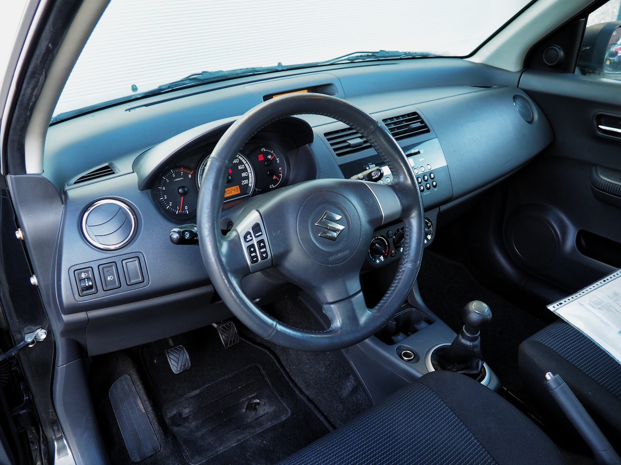 Suzuki Swift - 1.3 Shogun AIRCO LM VELGEN PARKEER S. TREKH.