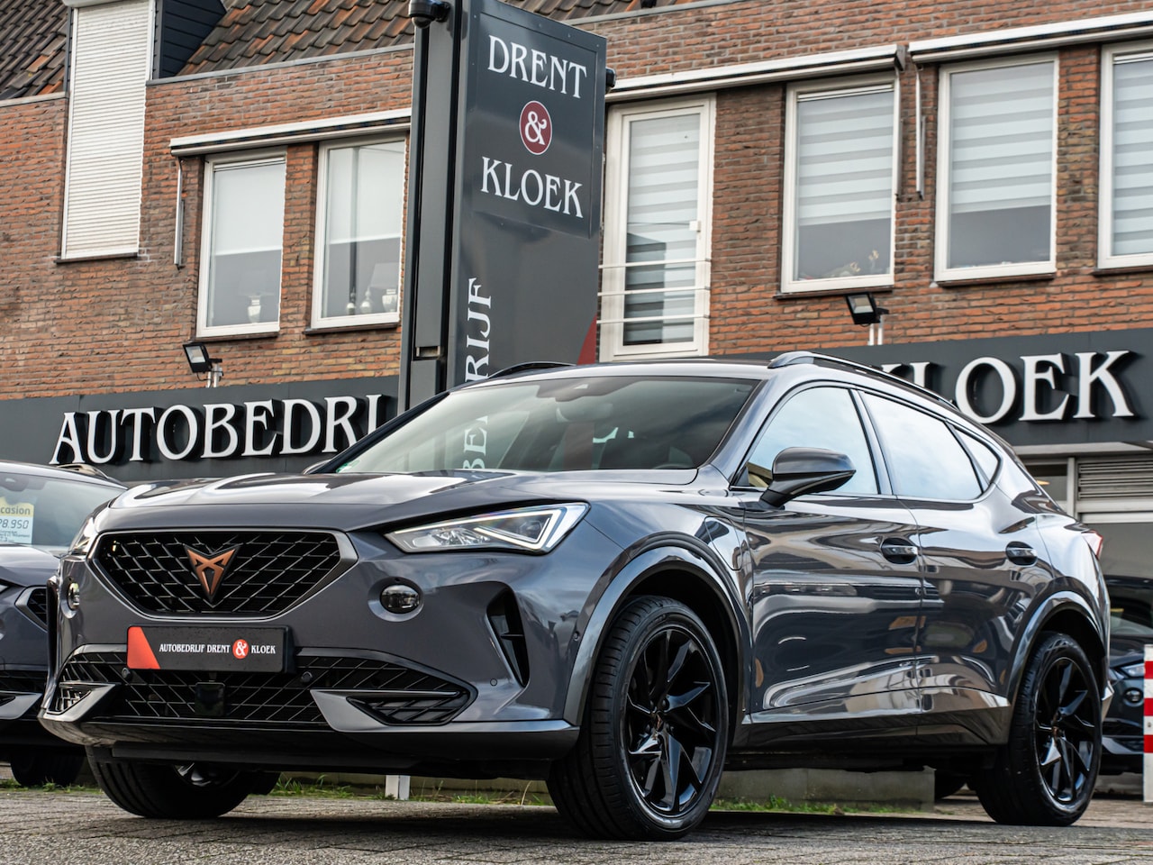 CUPRA Formentor - 1.4 e-Hybrid Business CAMERA 18 INCH BLACK OPTIC ADAP CRUISE STUURWIELVERW - AutoWereld.nl