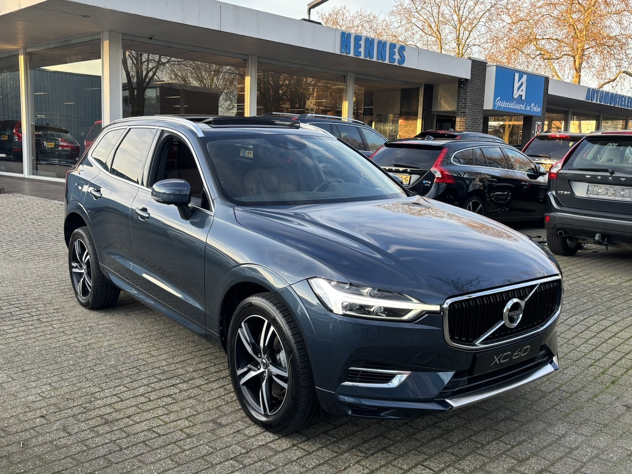 Volvo XC60 - T8 AWD Leder Keyless 360 Pano Pilot Assist - AutoWereld.nl