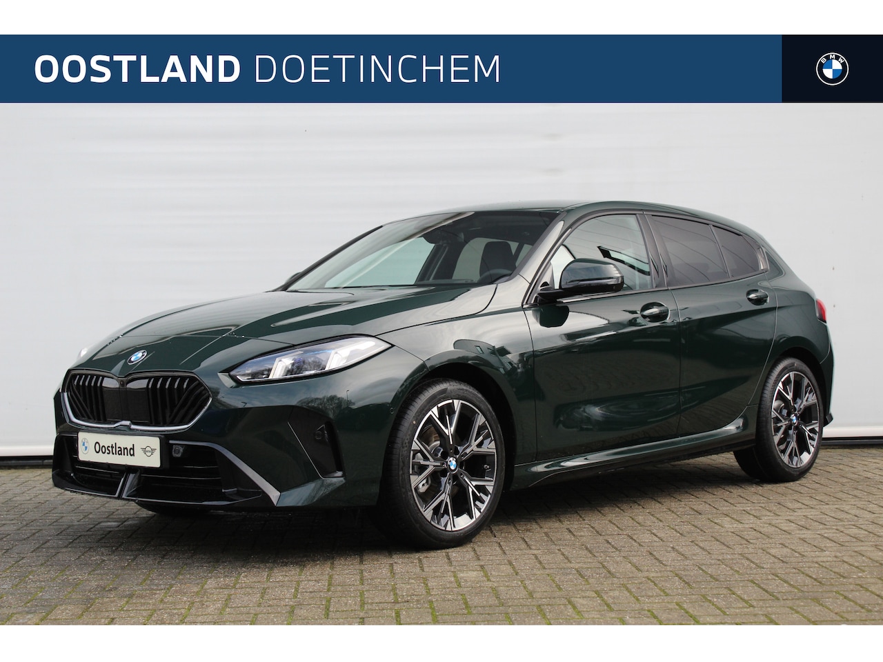 BMW 1-serie - 120 High Executive M Sport Automaat / Comfort Access / Adaptieve LED / Parking Assistant P - AutoWereld.nl