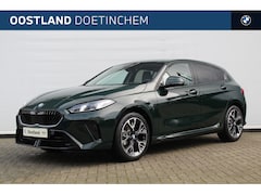 BMW 1-serie - 120 High Executive M Sport Automaat / Comfort Access / Adaptieve LED / Parking Assistant P