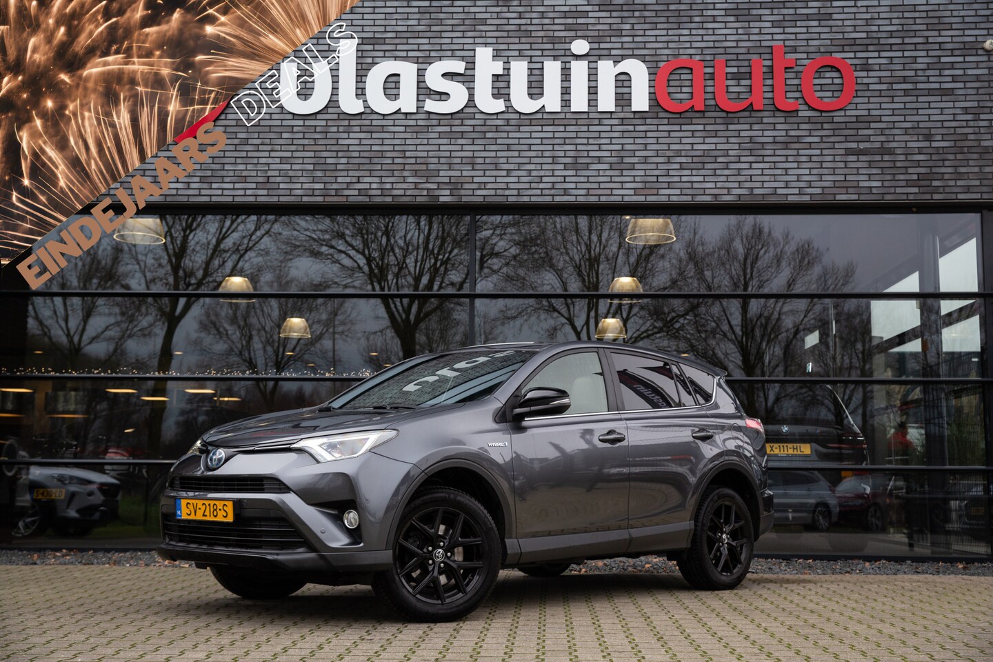 Toyota RAV4 - 2.5 Hybrid Black Edition 2.5 Hybrid Black Edition , Panoramadak, Trekhaak, - AutoWereld.nl