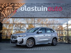 BMW X1 - sDrive18i M-sport , Draadloze lader, Keyless entry, Achteruitrijcamera,