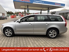 Volvo V50 - 2.0 Sport, climatronic, cruisecontrol, navigatie, trekhaak, pdc