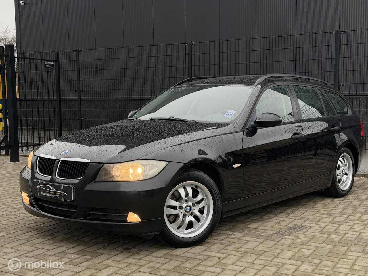 BMW 3-serie Touring - 320i AUT|LEDER|PANO|TREKHAAK|PDC| - AutoWereld.nl