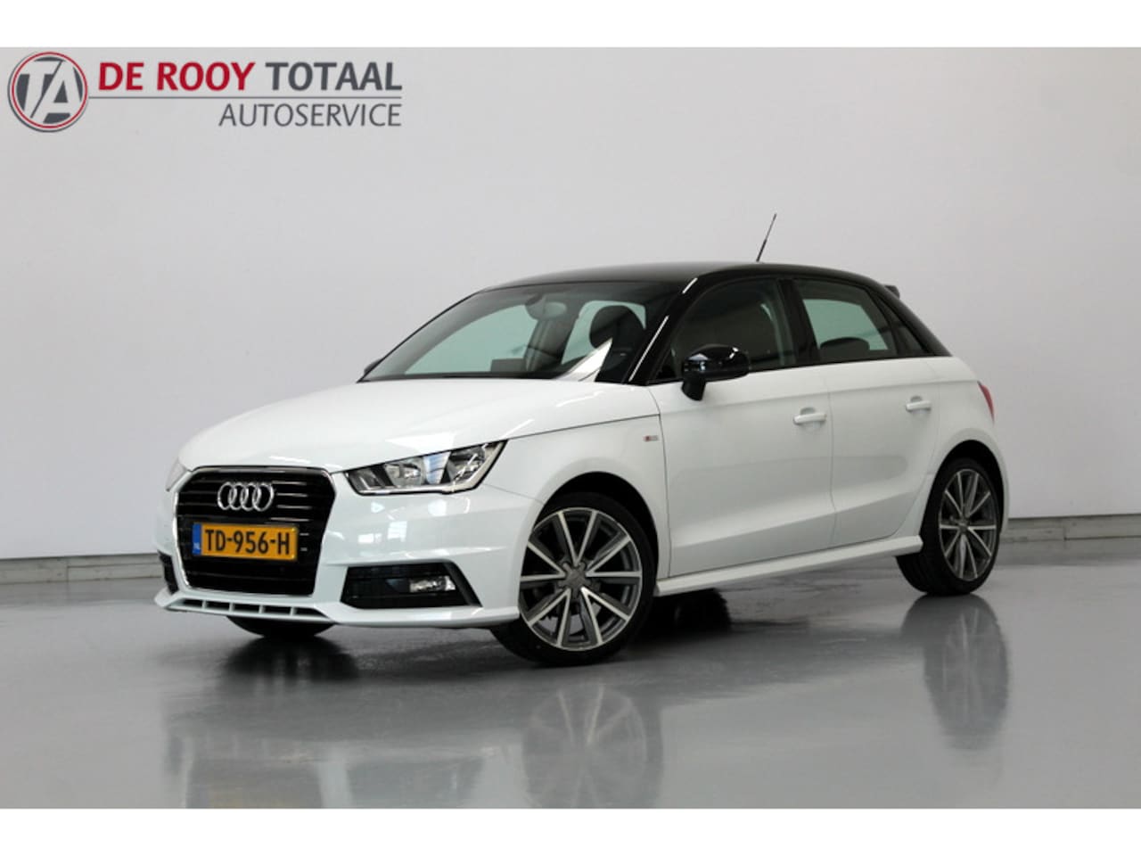 Audi A1 Sportback - 1.0 TFSI Adrenalin 1.0 TFSI Adrenalin 96PK, S-LINE EXTER-PAKKET | NAVIGATIE | CRUISE CONTROLE | PARKEERSENSOR - AutoWereld.nl