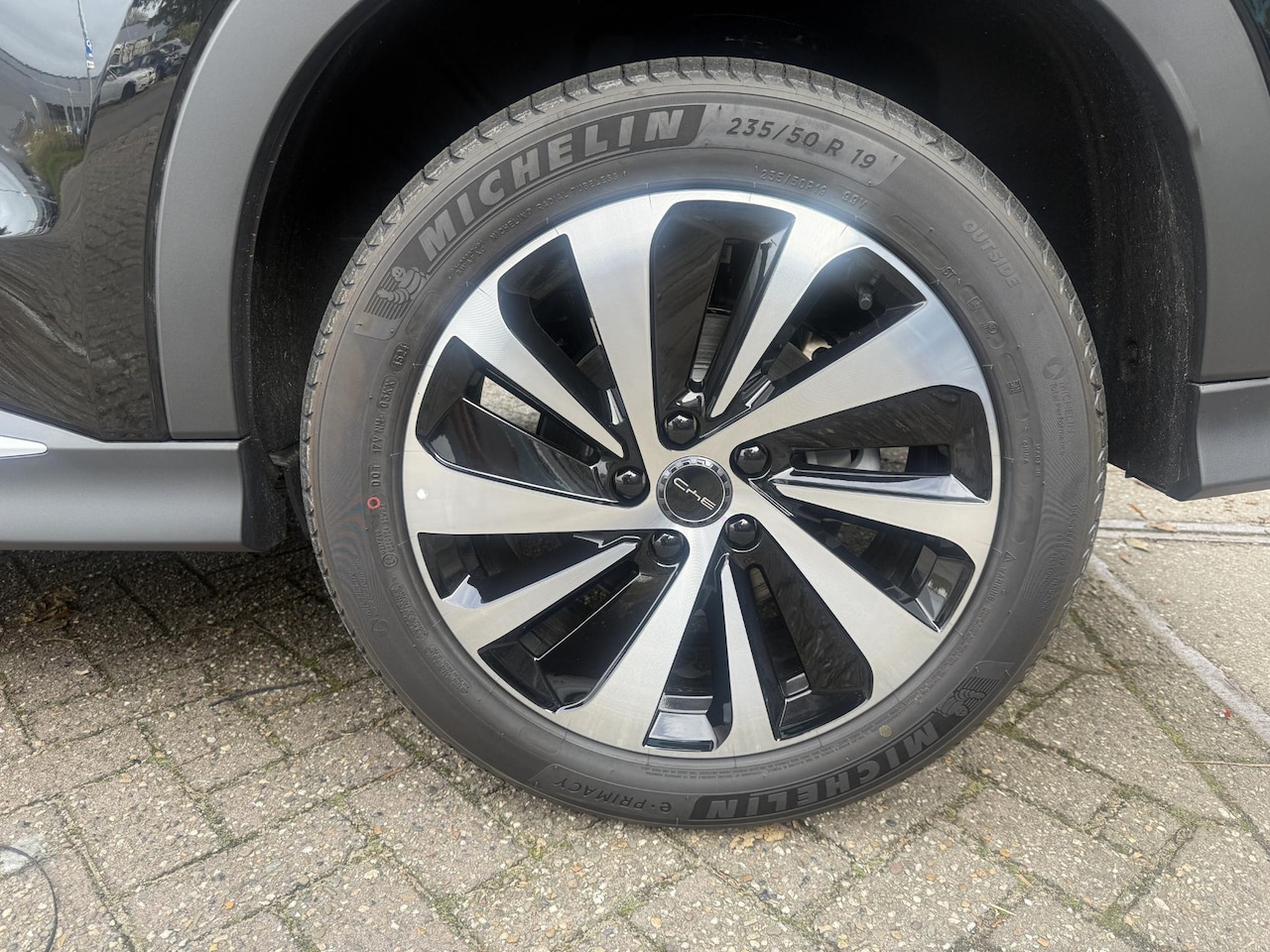 BYD Seal U - 1.5 T DM-i Comfort 291pk 125km elektrisch 26,6kwh - AutoWereld.nl