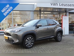 Toyota Yaris Cross - 1.5 Hybrid 115 First Edition STUUR/STOEL&WISSERVERW. LED KEYLESS APPLE/ANDROID CLIMA AD-CR