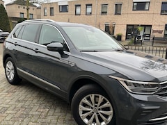 Volkswagen Tiguan - 1.5 TSI Life Business Elektrische trekhaak