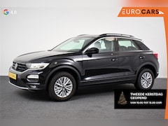 Volkswagen T-Roc - 1.5 TSI 150pk Automaat Style | Navigatie | Climate Control | Adaptieve Cruise Control | El