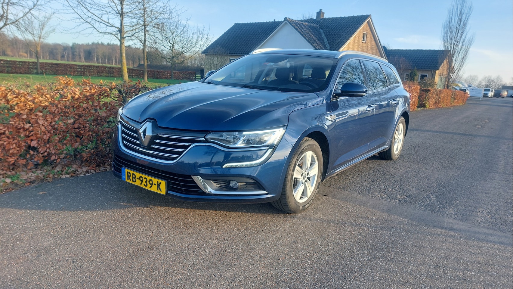 Renault Talisman Estate - 1.6 TCe Zen CLIMA/NAVI/AUTOMAAT BJ 2017 - AutoWereld.nl