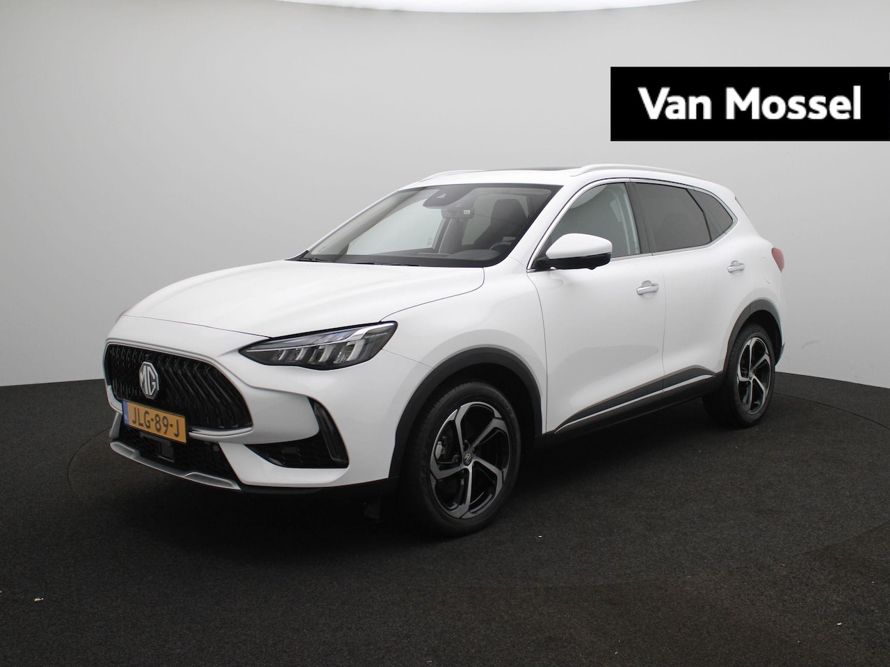 MG EHS - 1.5 TGDI PHEV Aut. Luxury | 13.704km!! | Panoramadak | Leder | Led Sfeerlicht | 360 Camera - AutoWereld.nl
