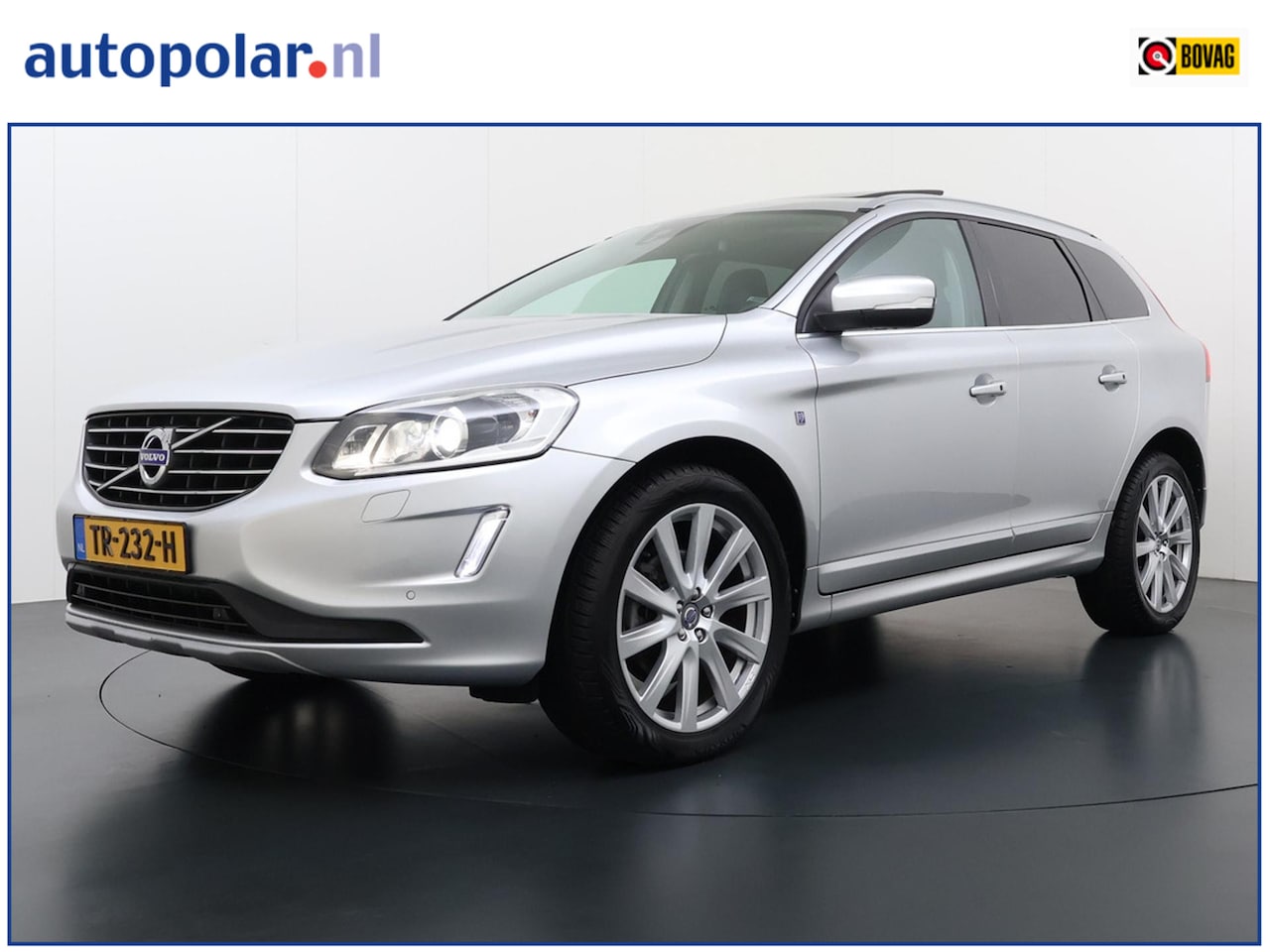 Volvo XC60 - 2.0 T5 FWD Ocean Race Trekhaak/Panodak/20inch/Leder etc. - AutoWereld.nl