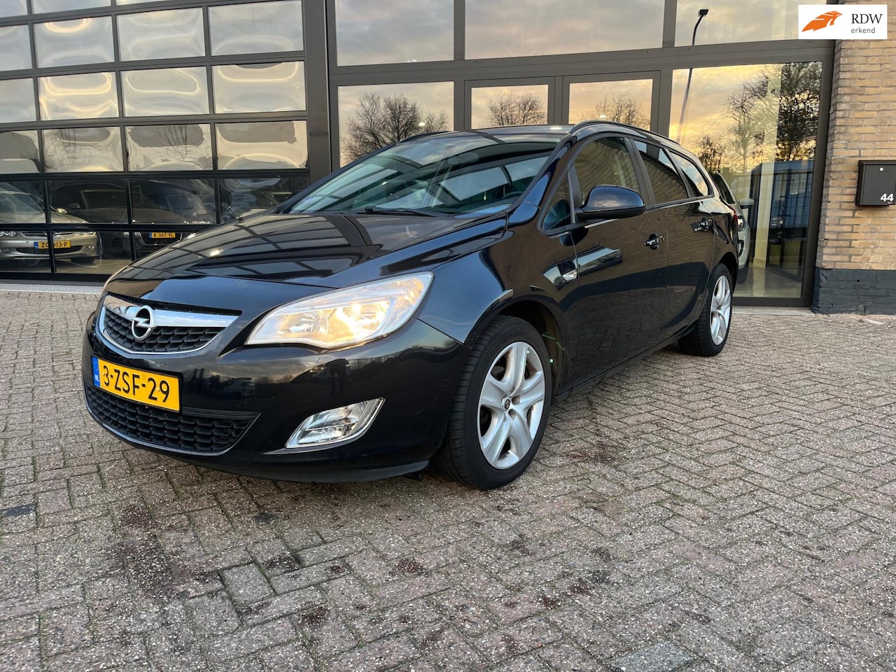 Opel Astra Sports Tourer - Edition, Airco, Cruise control, Zuinig - AutoWereld.nl