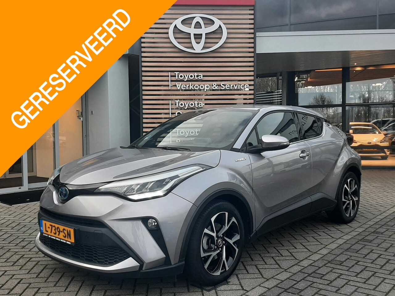 Toyota C-HR - 1.8 Hybrid STOEL/STUURVERWARMING PARK-SENSOREN AD-CRUISE BLUETOOTH DAB+ CAMERA LENDENSTEUN - AutoWereld.nl
