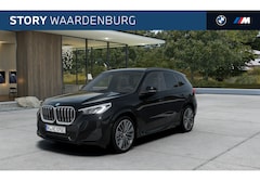 BMW X1 - xDrive25e M Sport Automaat / Panoramadak / Sportstoelen / Achteruitrijcamera / M Adaptief