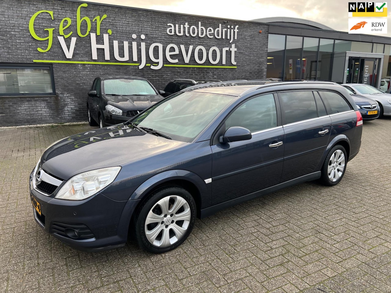 Opel Vectra Wagon - 1.8-16V Executive AUTOMAAT - AutoWereld.nl