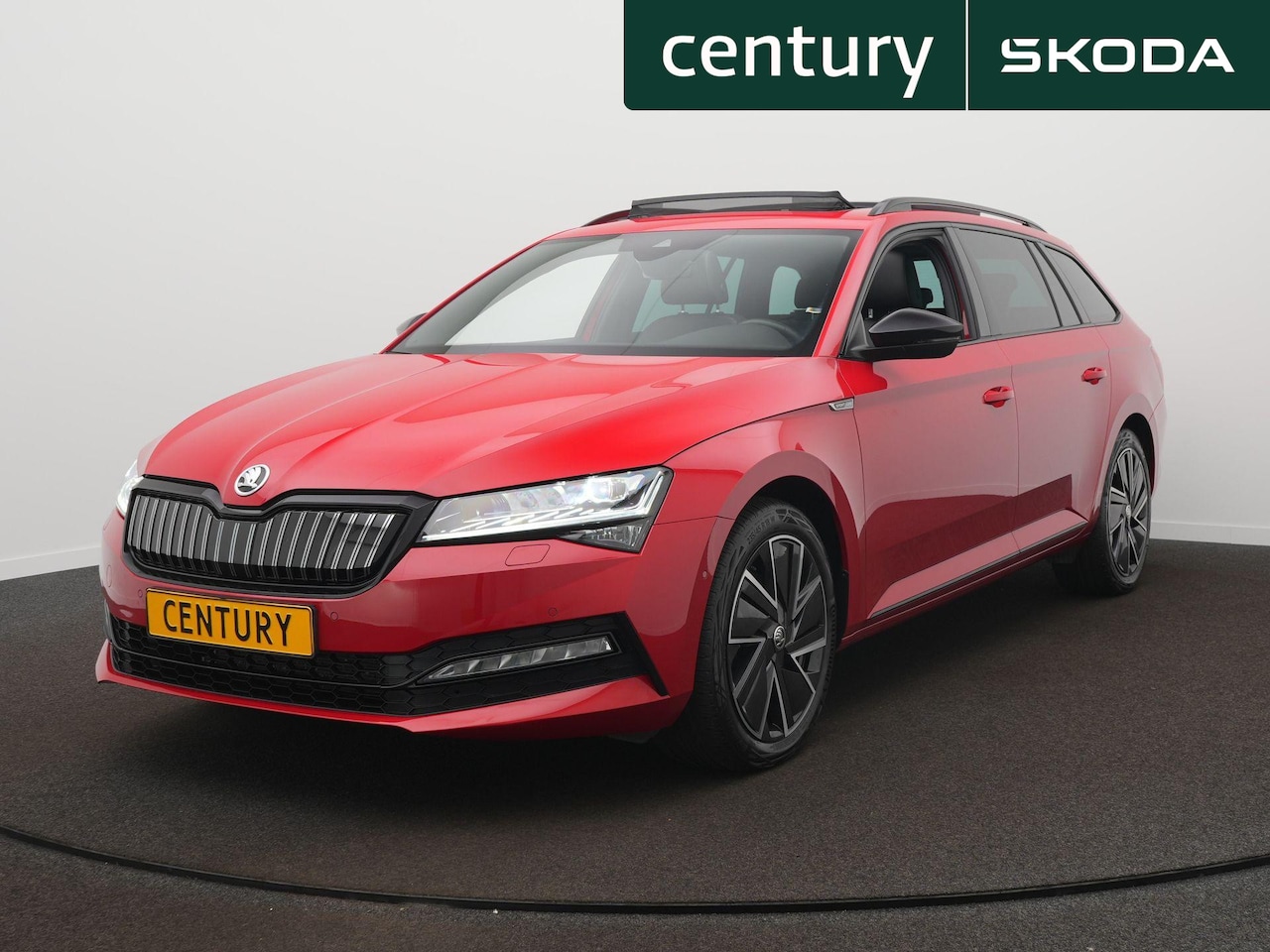 Skoda Superb Combi - 1.4 TSI iV Sportline Business / Panodak / Leer / Elek. Stoelen - AutoWereld.nl