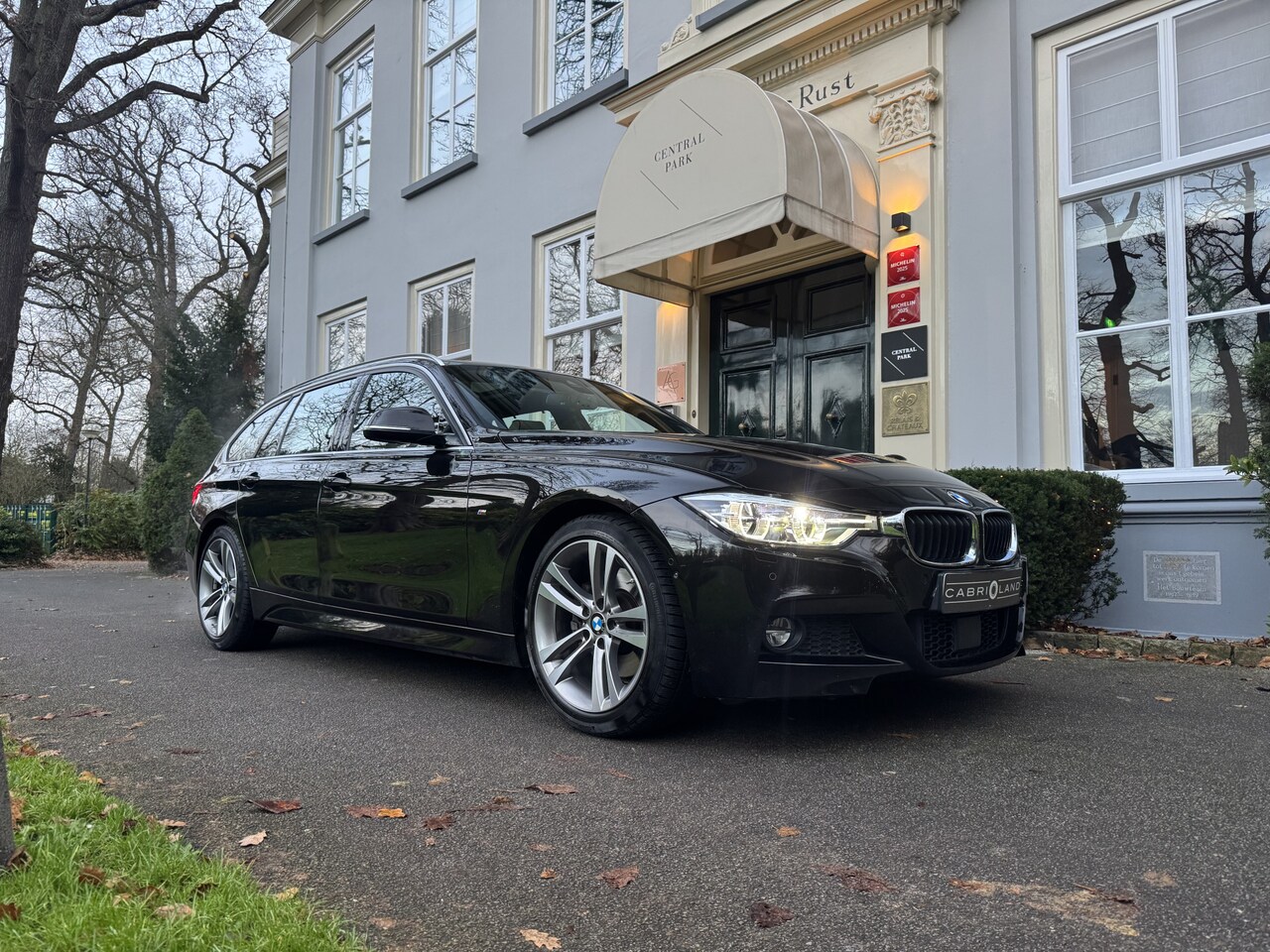 BMW 3-serie Touring - 330i M-pakket, Individual, Memory, H/K, Head-up - AutoWereld.nl