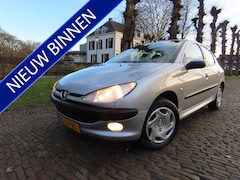 Peugeot 206 - 1.4 Gentry | Automaat | Airco | 5Drs