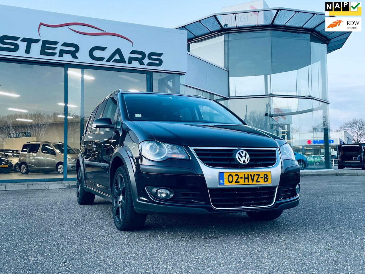 Volkswagen Touran Cross - 1.4 TSI Navi, Cruise Control, Airco, Trekhaak, Stoelverwatming - AutoWereld.nl