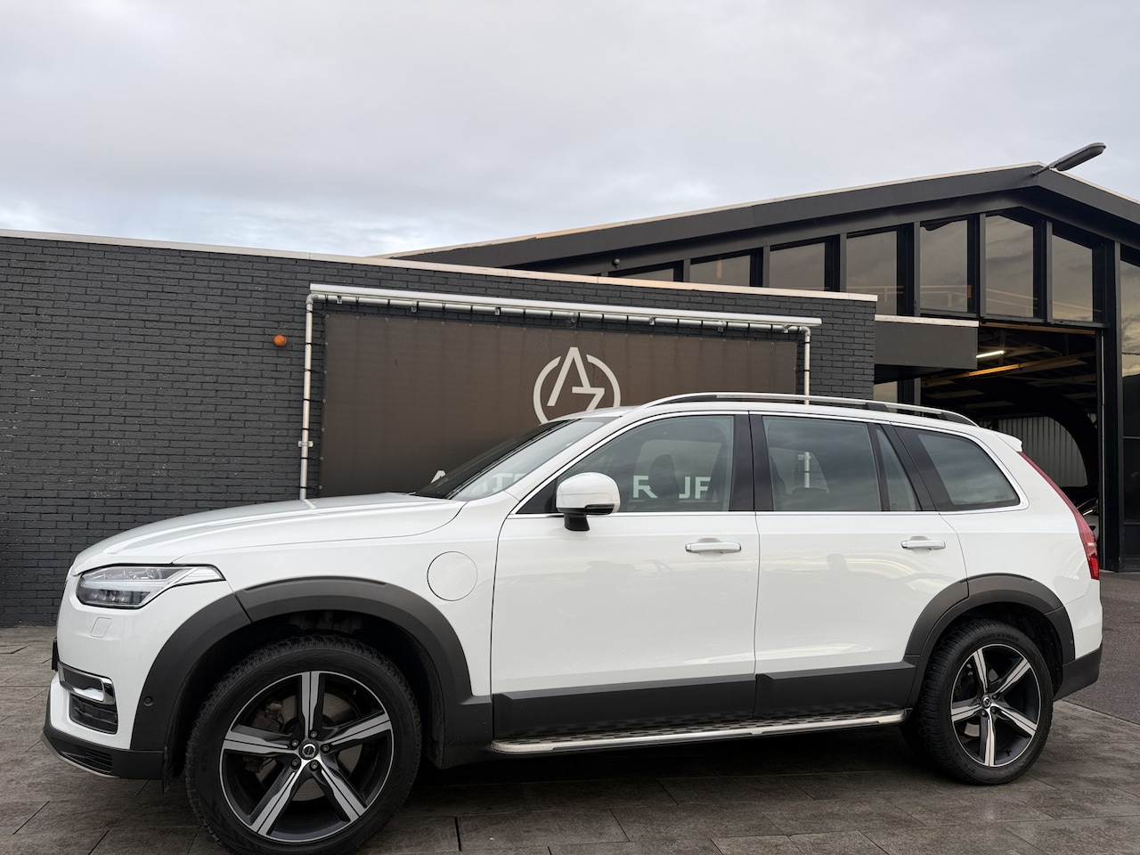 Volvo XC90 - 2.0 T8 Twin Engine AWD Inscription 7 persoons*BOWERS&WILKINS - AutoWereld.nl